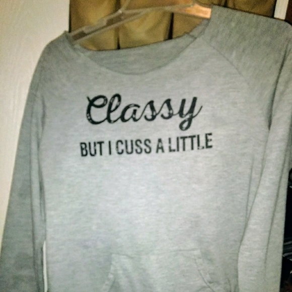 Tops - Womans sweater